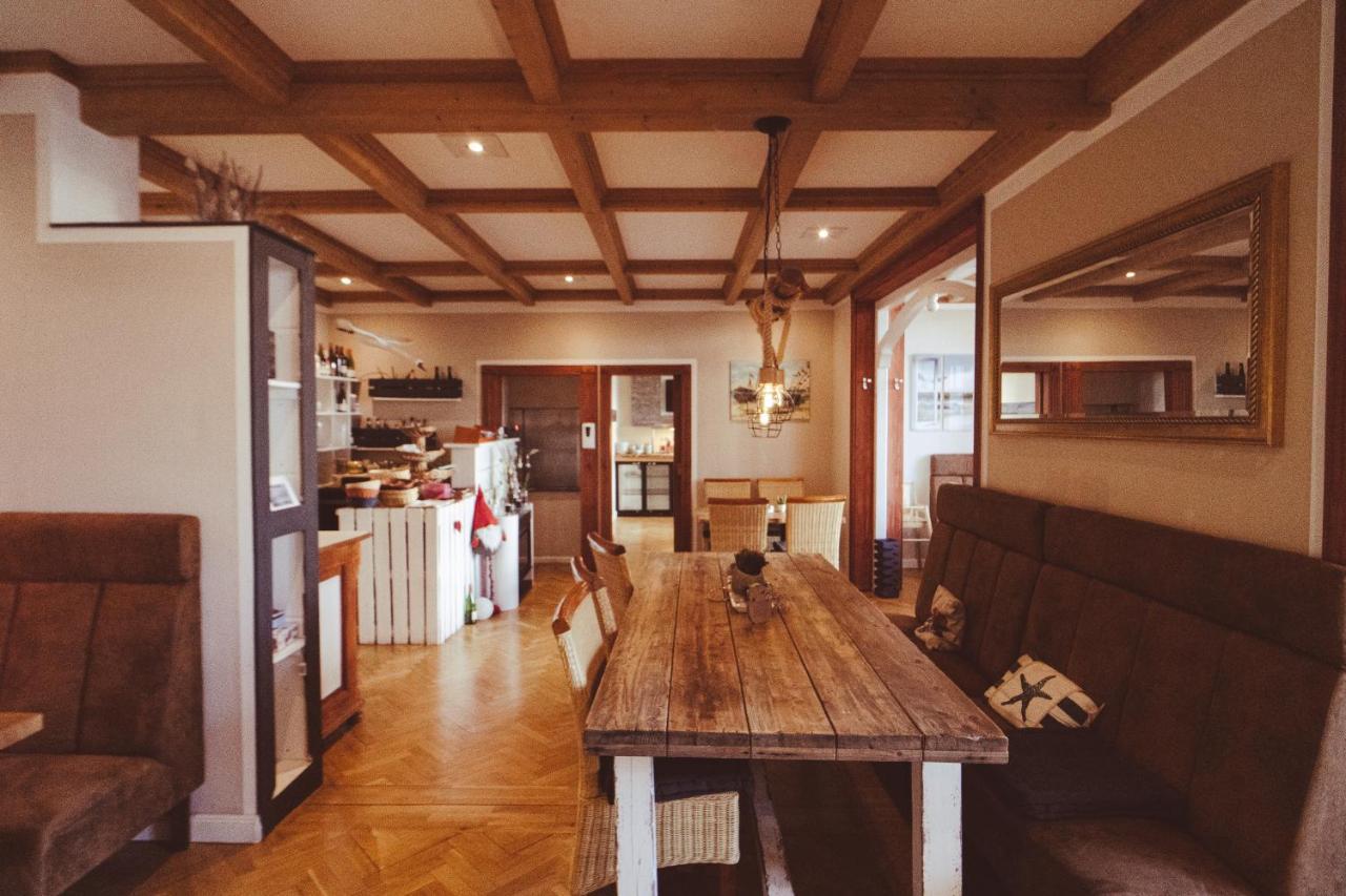 Gaestehaus Astrids Strandmuschel Binz Exterior photo